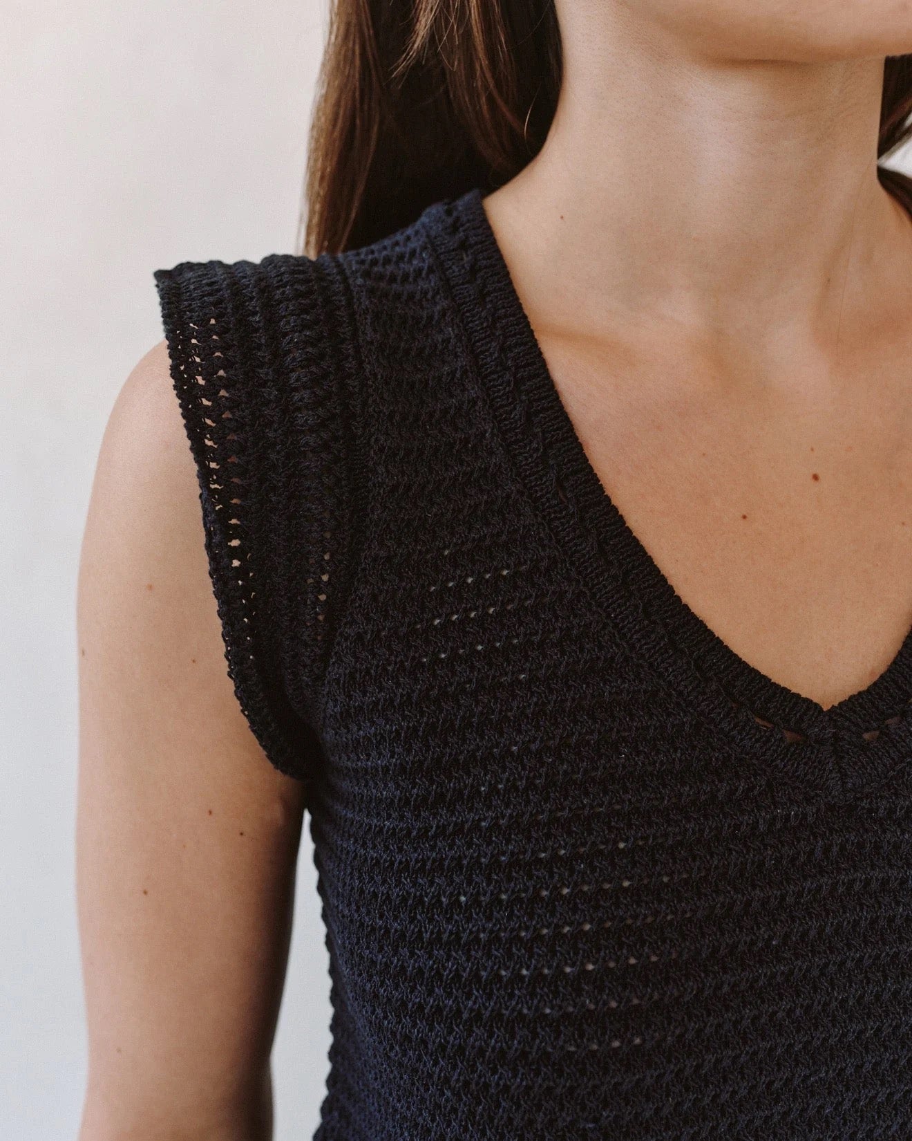 Bella Dahl Short Sleeve V-Neck Crochet Top - BLACK