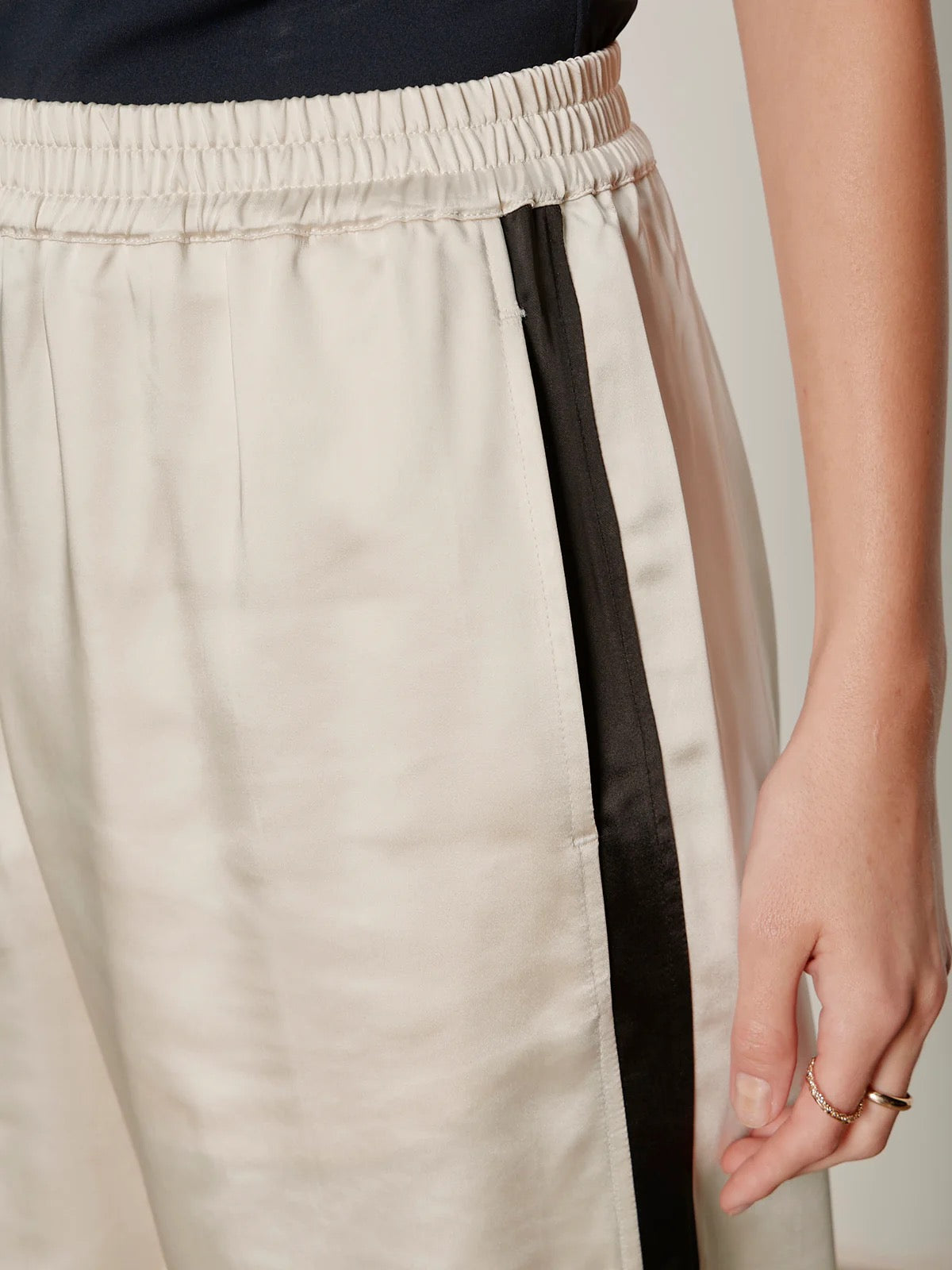 SA Satin Track Pant COLLAGEN