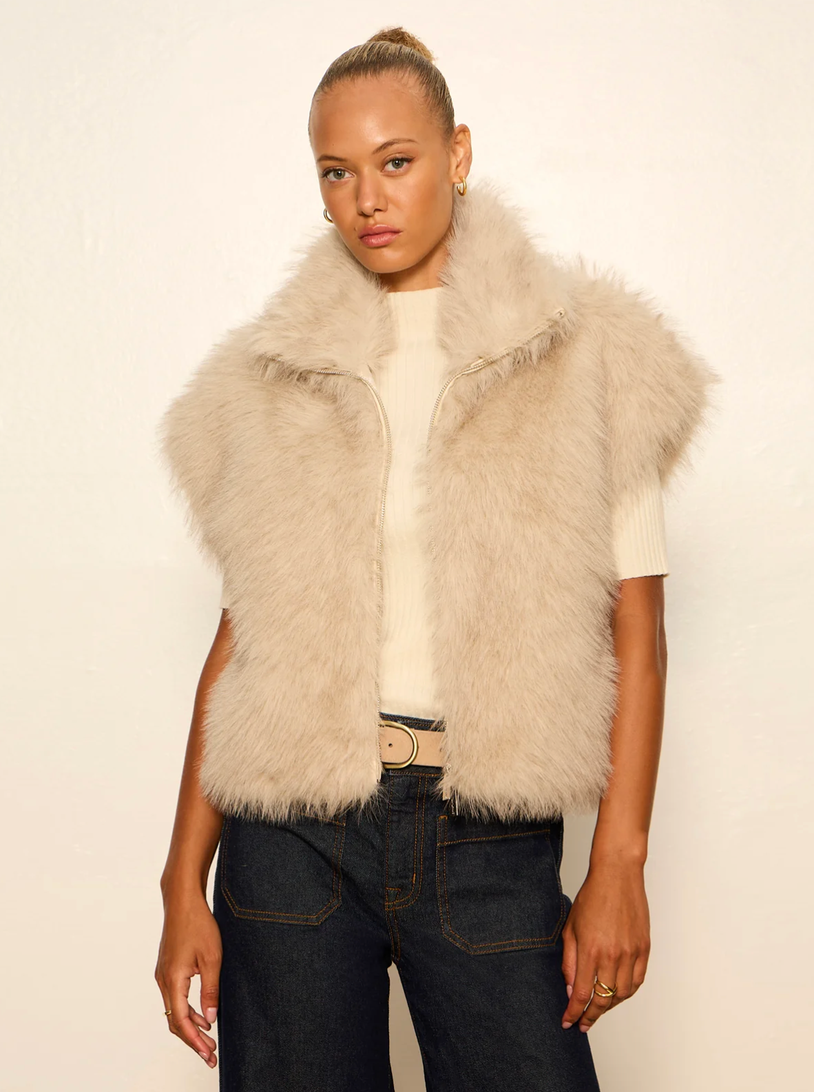 SA Silky Fur Vest ALMOND CREAM