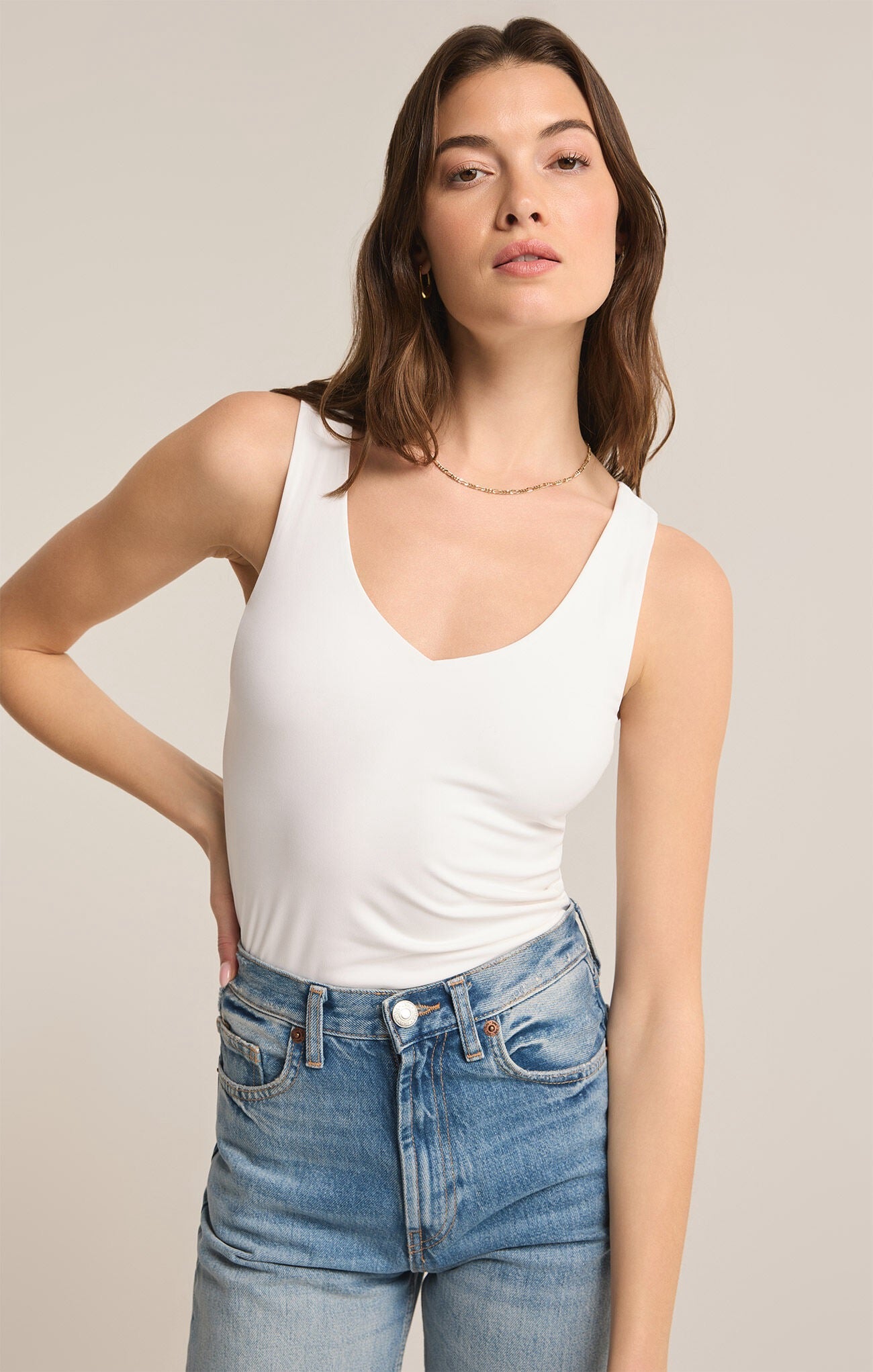 Z Supply Avala V-Neck So Smooth Top WHITE