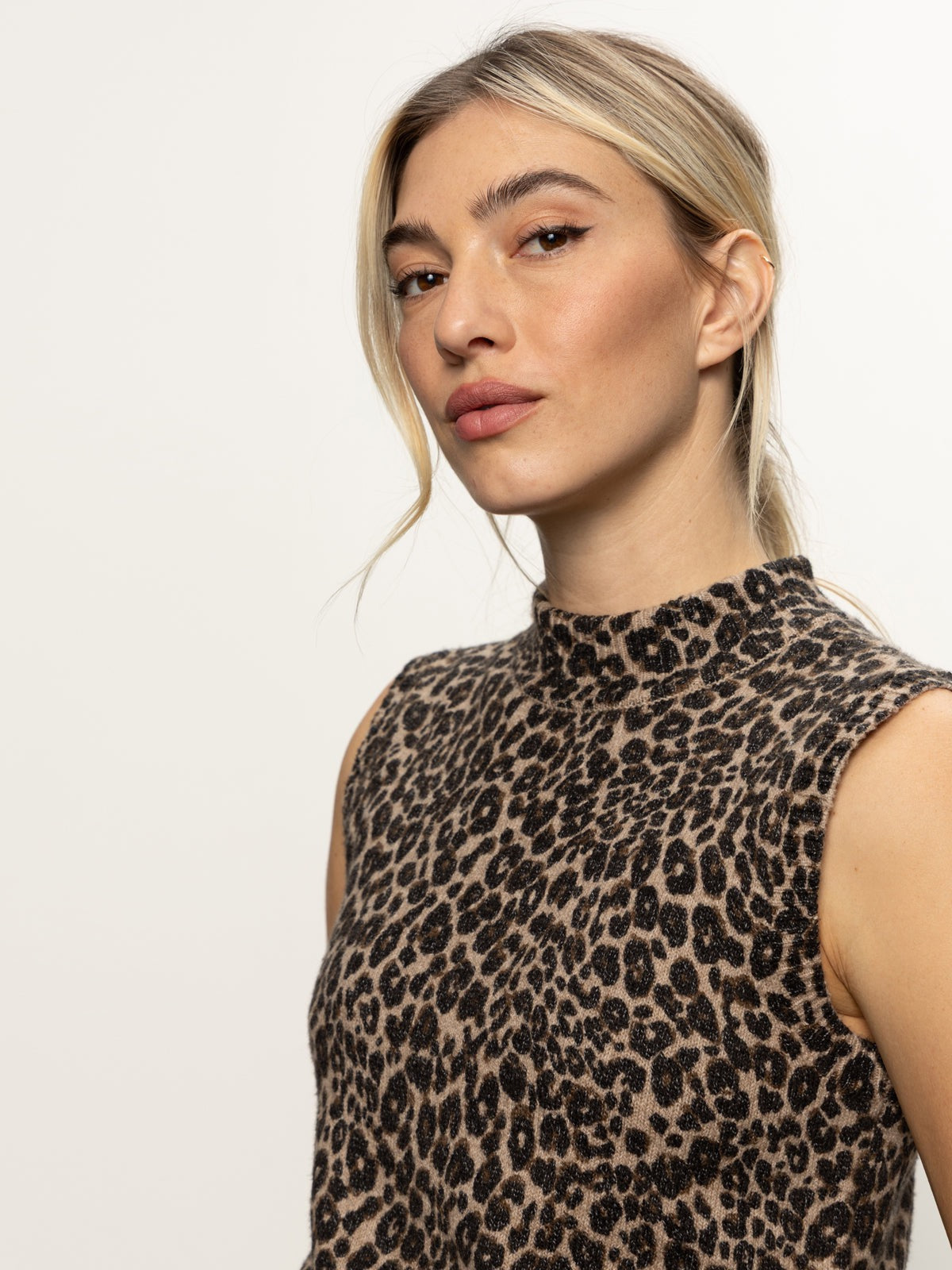 Sanctuary Fuzzy Shell - FRENCH KITTY