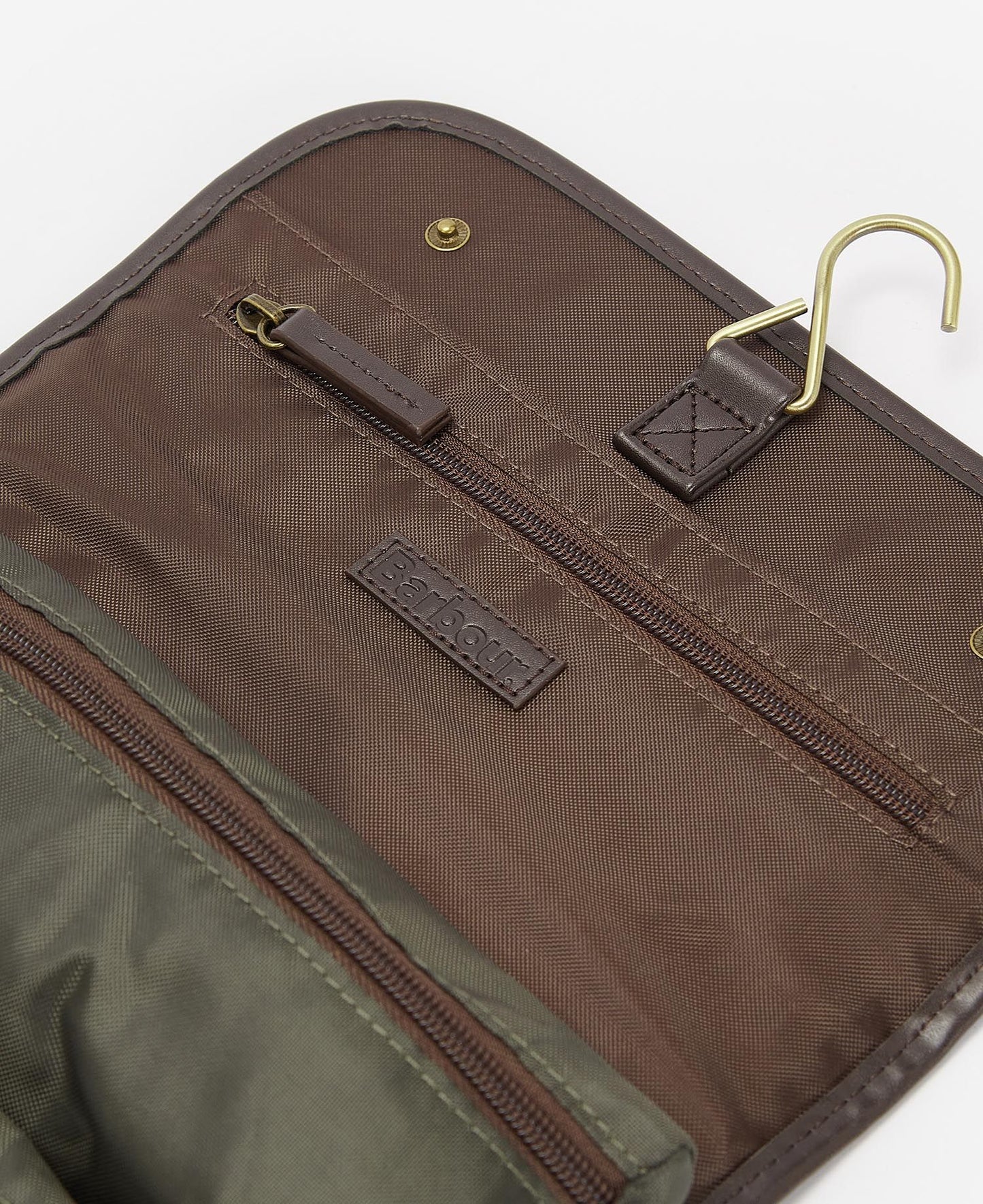 Barbour Wax Hanging Washbag - OLIVE