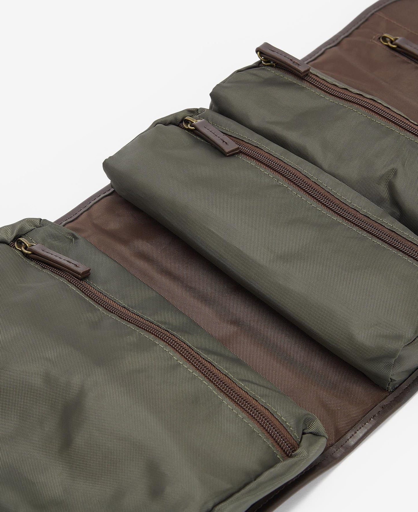 Barbour Wax Hanging Washbag - OLIVE